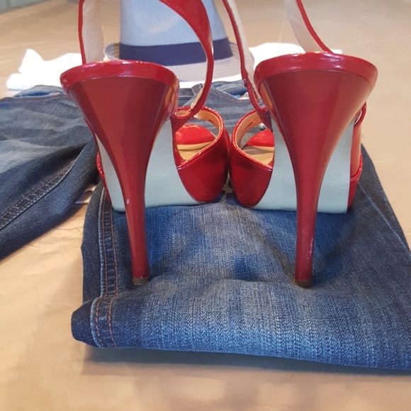 Guess Red HOT stilettos - Picture 4 of 5